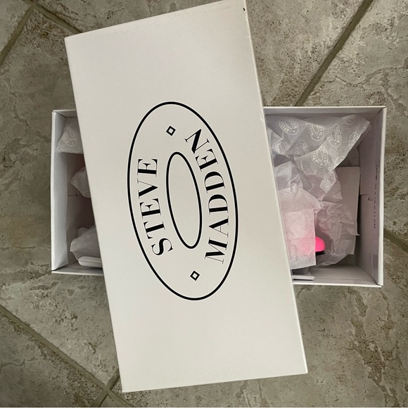 Brand New Pink Mules - Picture 3 of 6